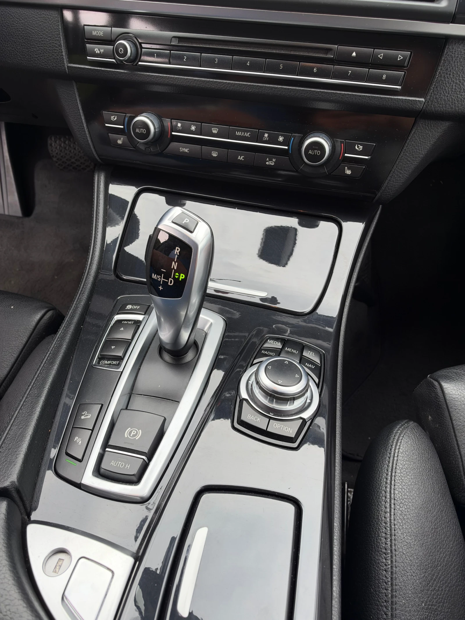 BMW 530 X-DRIVE, снимка 17 - Автомобили и джипове - 56448063