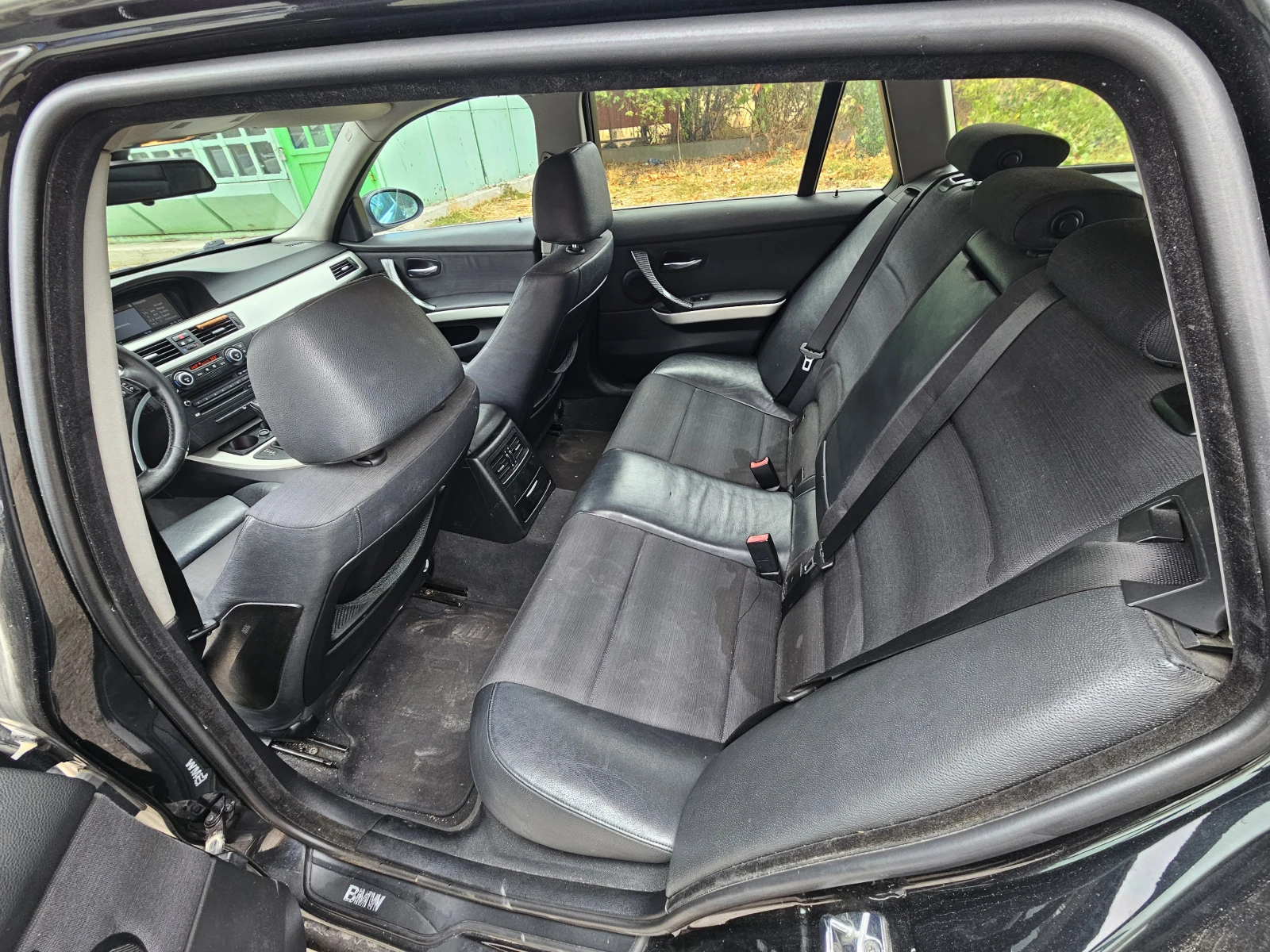 BMW 330, снимка 2 - Автомобили и джипове - 56550509