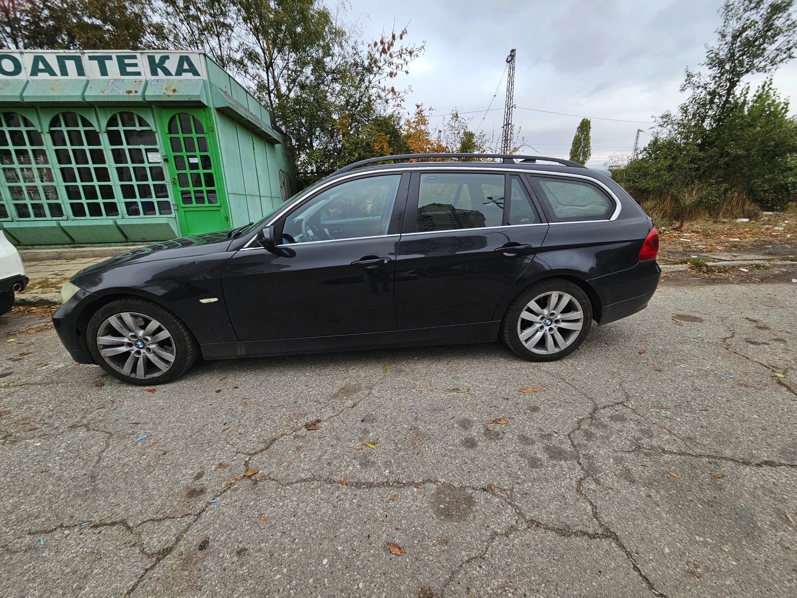 BMW 330, снимка 7 - Автомобили и джипове - 56550509