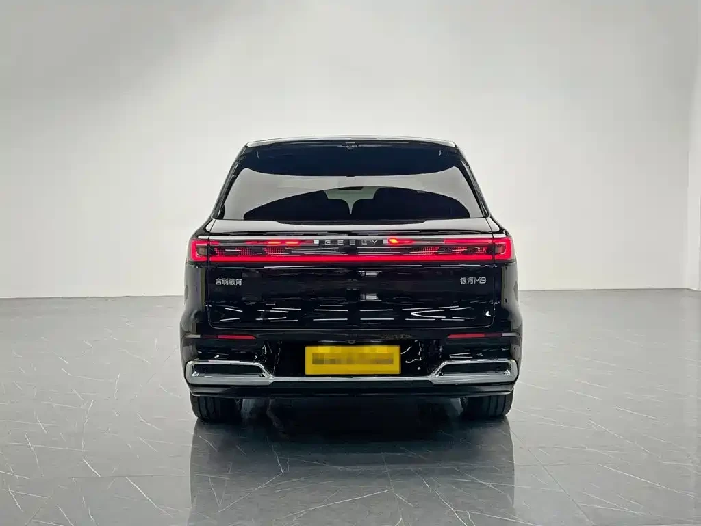 Geely Galaxy M9 210km 4WD, снимка 6 - Автомобили и джипове - 56715120
