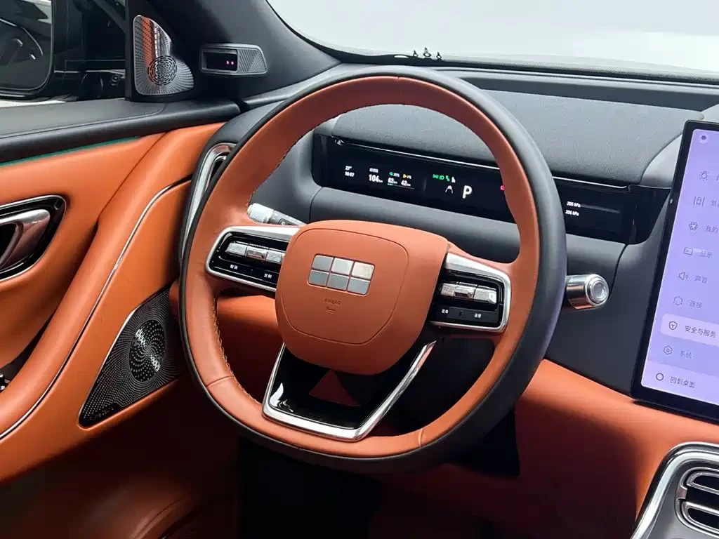 Geely Galaxy M9 210km 4WD, снимка 9 - Автомобили и джипове - 56715120