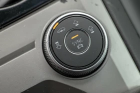 VW Touareg 3.0TDI/ACC/HuD/Virtual/Амбиент/Камера/Lane Assist/, снимка 15