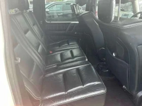 Mercedes-Benz G 500 4MATIC * ДИСТРОНИК* ОБУДХВАНЕ* ПРЕДСТАВИТЕЛСТВО*  , снимка 11