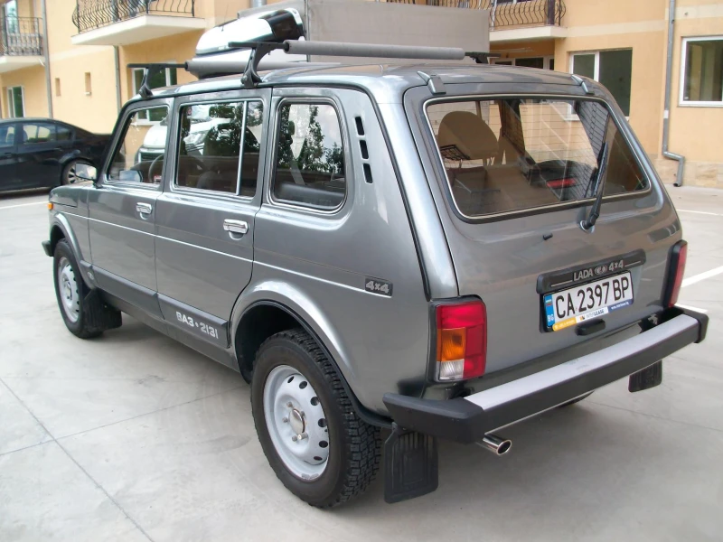 Lada Niva 1.7i 39 000 km 5 vr. KATO NOVA, снимка 7 - Автомобили и джипове - 48603225