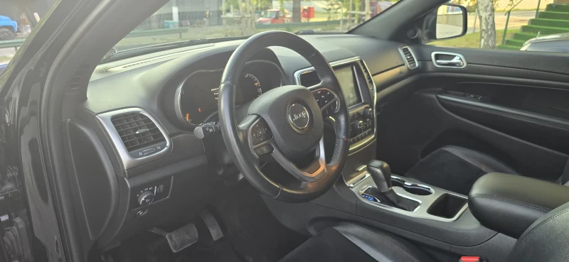 Jeep Grand cherokee WK2, снимка 12 - Автомобили и джипове - 52818125