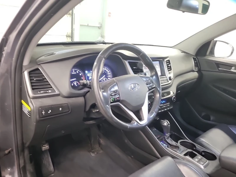 Hyundai Tucson * SE * CARFAX * ЦЕНА ДО БЪЛГАРИЯ, снимка 8 - Автомобили и джипове - 53088235