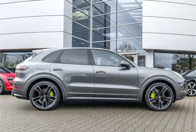 Porsche Cayenne, снимка 5 - Автомобили и джипове - 48335196