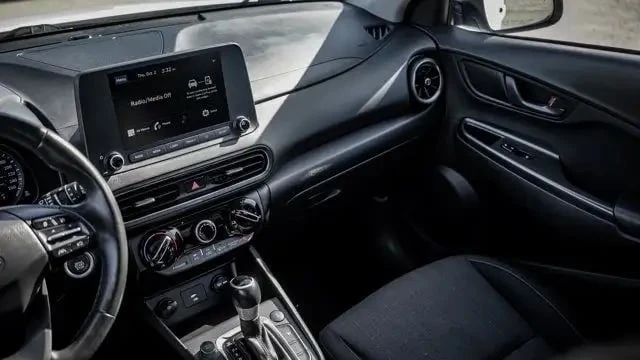 Hyundai Kona / Preferred 2.0L AWD / ПОДГРЕВИ / CARFAX / , снимка 14 - Автомобили и джипове - 53338918