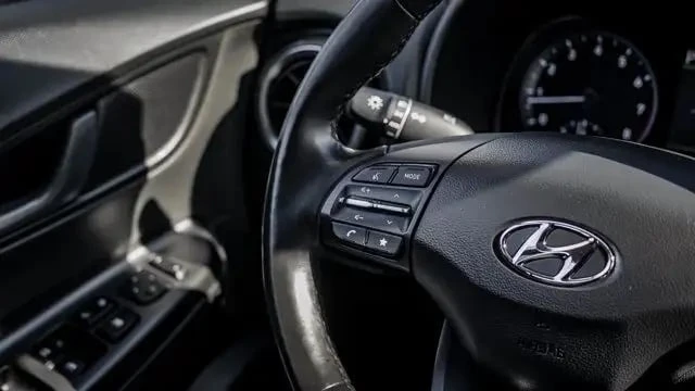 Hyundai Kona / Preferred 2.0L AWD / ПОДГРЕВИ / CARFAX / , снимка 16 - Автомобили и джипове - 53338918