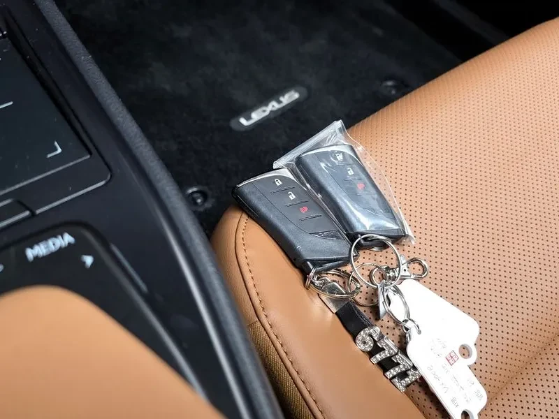 Lexus UX | Mobile.bg � ����������� 16