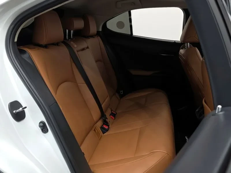 Lexus UX | Mobile.bg � ����������� 11