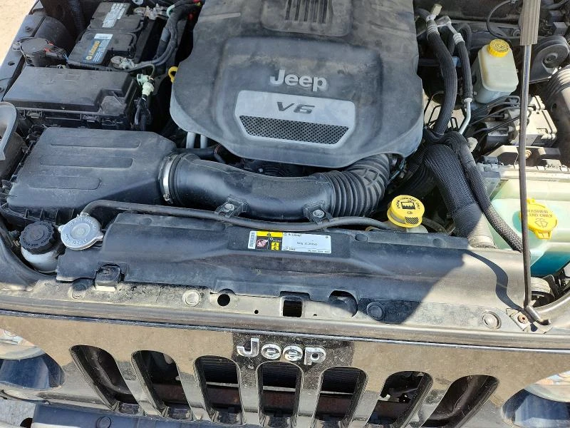 Jeep Wrangler Unlimited, снимка 12 - Автомобили и джипове - 55572078