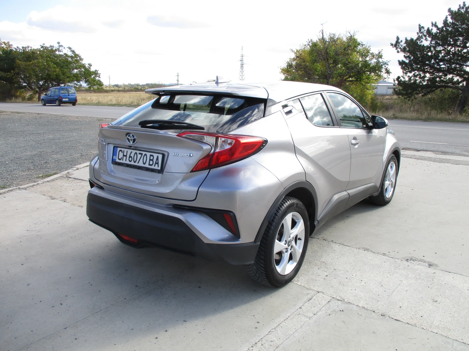 Toyota C-HR 1.8/БЕНЗИН-ХИБРИД/97кс./КАТО НОВА - изображение 4