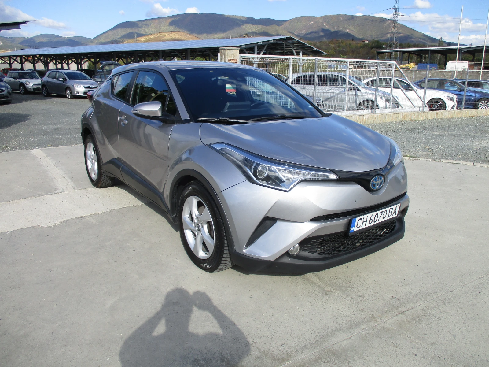 Toyota C-HR 1.8/БЕНЗИН-ХИБРИД/97кс./КАТО НОВА - изображение 2