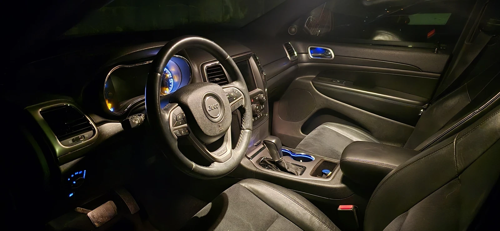 Jeep Grand cherokee WK2 - изображение 9