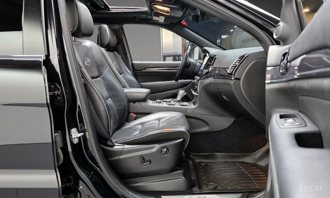 Jeep Grand cherokee, снимка 10 - Автомобили и джипове - 53808525