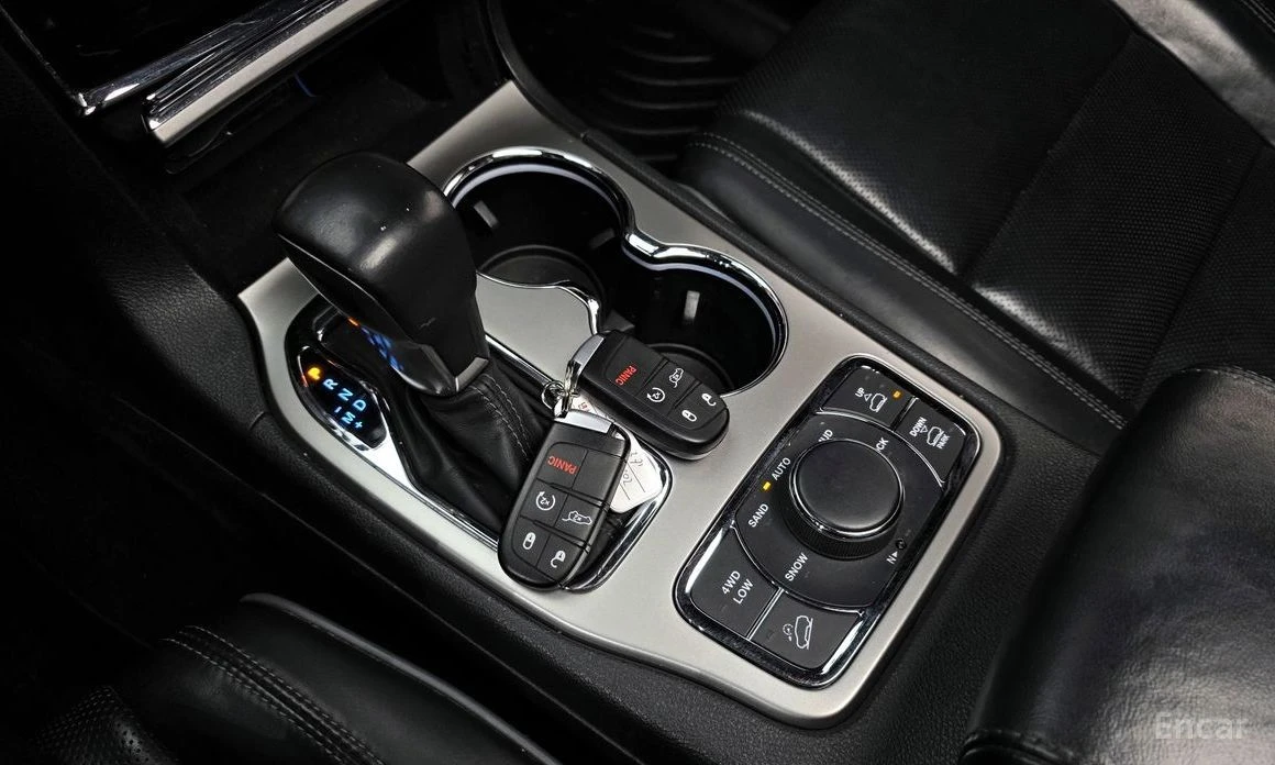 Jeep Grand cherokee, снимка 9 - Автомобили и джипове - 53808525