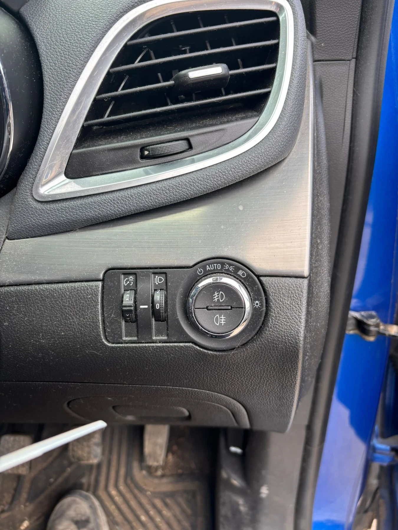 Opel Mokka 1.7CDTI 4x4, снимка 9 - Автомобили и джипове - 54001315