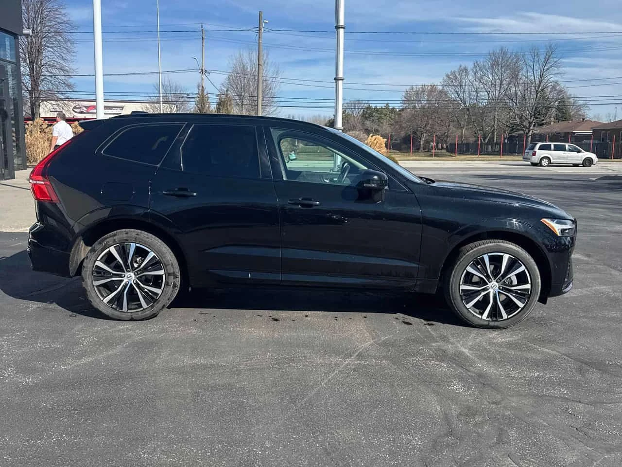 Volvo XC60 * Plus Dark Theme * CARFAX * ЦЕНА ДО БГ, снимка 3 - Автомобили и джипове - 54070413