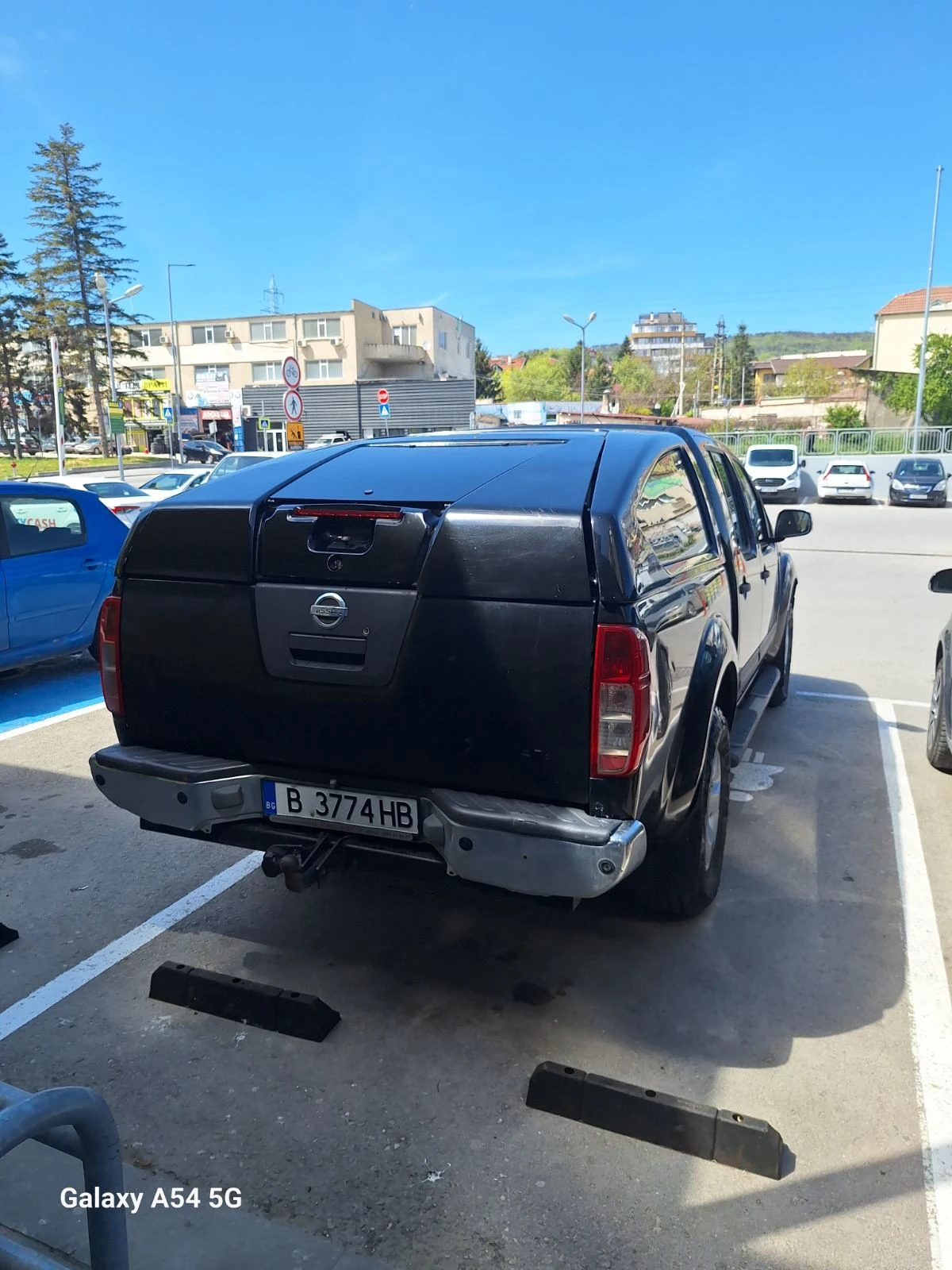 Nissan Navara D40, снимка 4 - Автомобили и джипове - 54637162