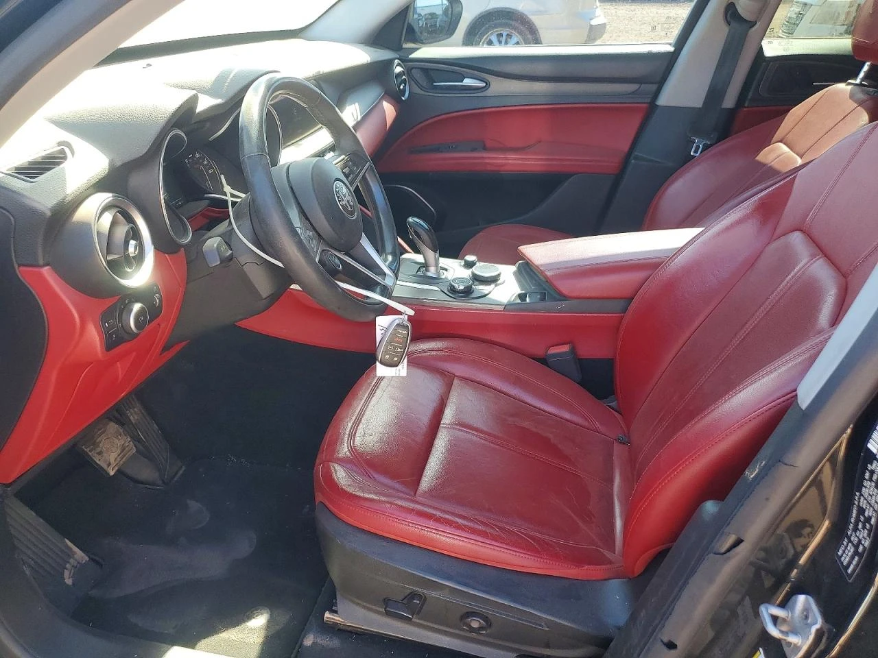 Alfa Romeo Stelvio TI AWD* ОПЦИЯ ЗА ЛИЗИНГ, снимка 7 - Автомобили и джипове - 54711909