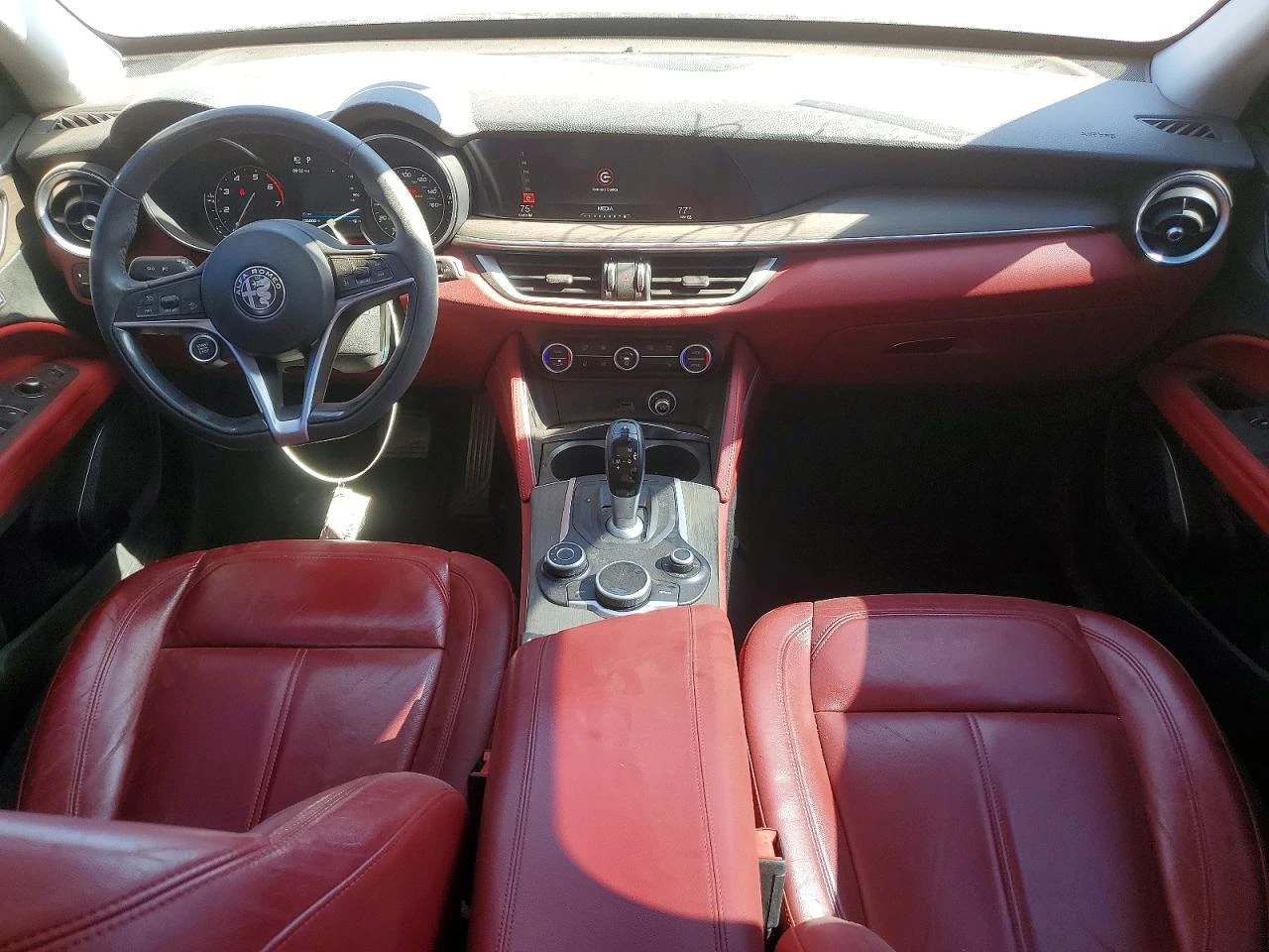 Alfa Romeo Stelvio TI AWD* ОПЦИЯ ЗА ЛИЗИНГ, снимка 8 - Автомобили и джипове - 54711909