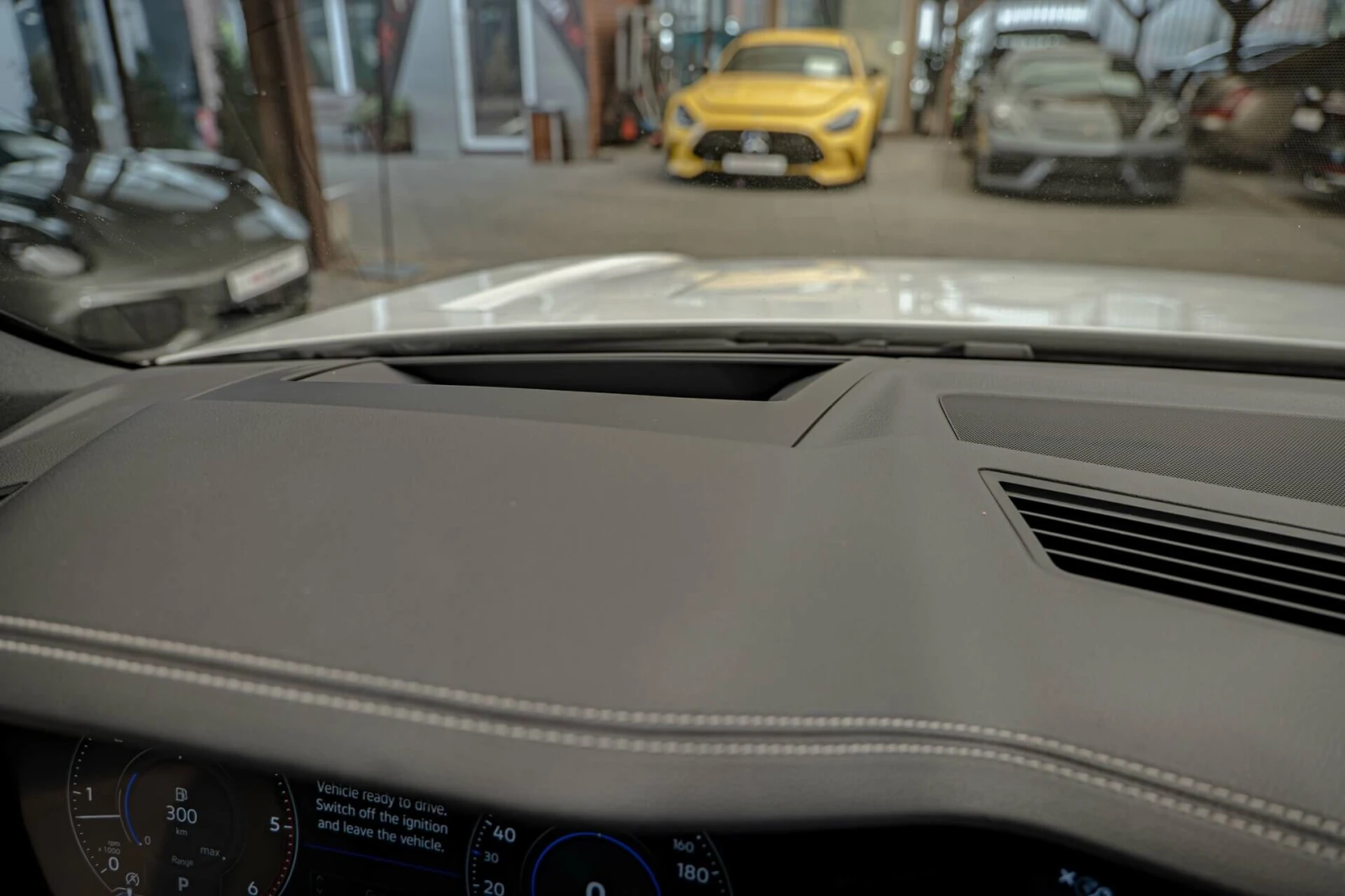 VW Touareg 3.0TDI/ACC/HuD/Virtual/Амбиент/Камера/Lane Assist/, снимка 12 - Автомобили и джипове - 54840339