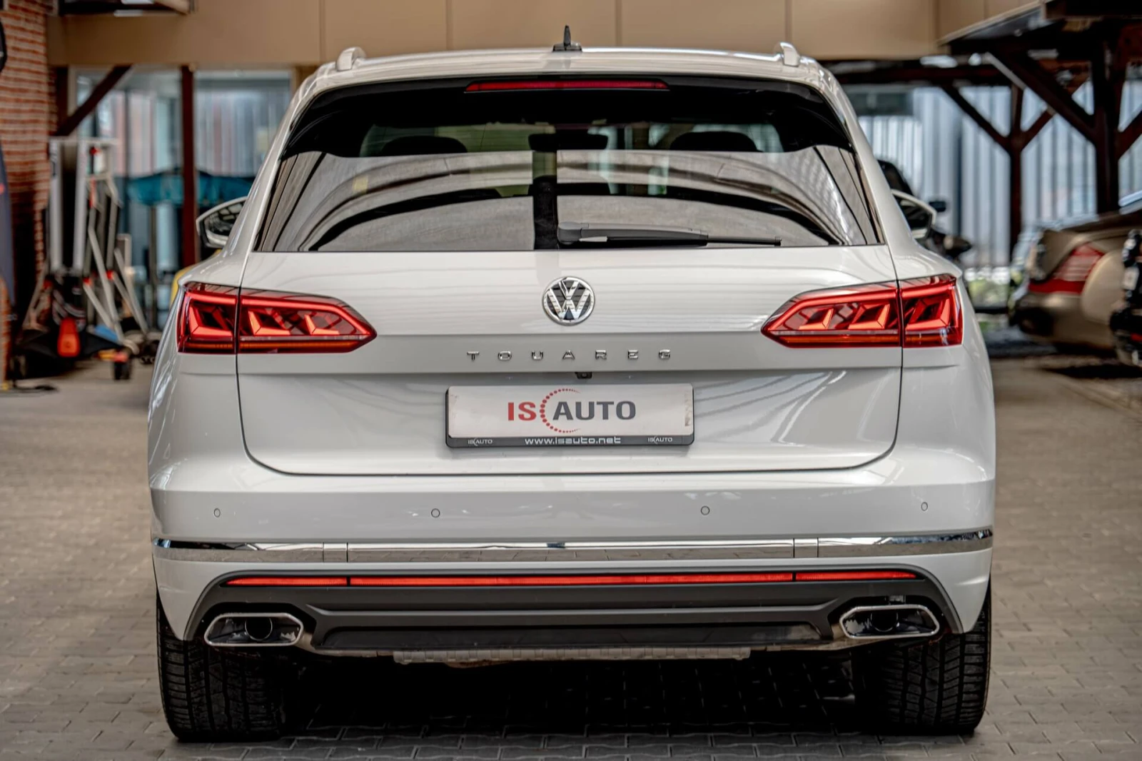 VW Touareg 3.0TDI/ACC/HuD/Virtual/Амбиент/Камера/Lane Assist/, снимка 4 - Автомобили и джипове - 54840339