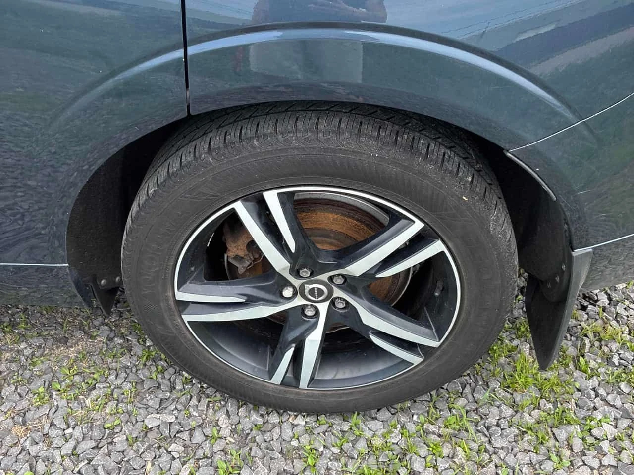Volvo XC60 * R Design * CARFAX * ОПЦИЯ ЗА ФИНАНСИРАНЕ, снимка 17 - Автомобили и джипове - 54909763