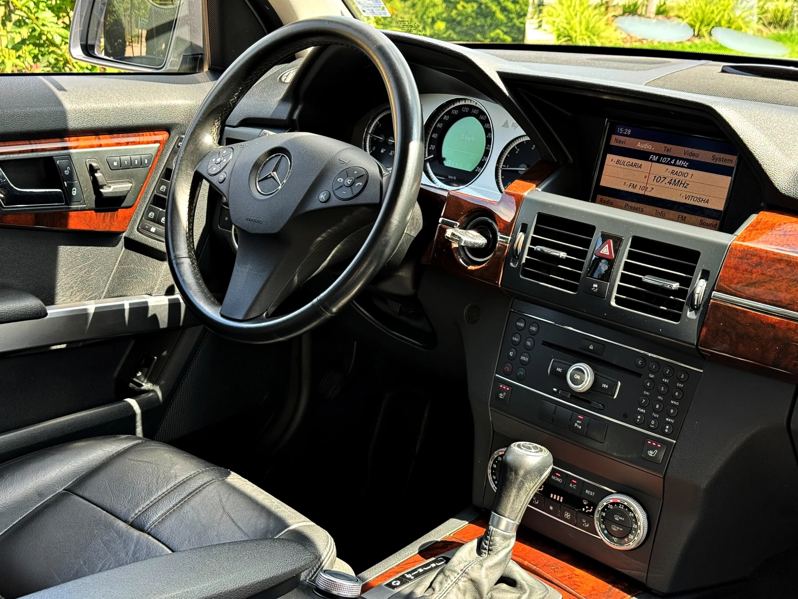 Mercedes-Benz GLK 350CDI Harman/Panorama/TV/Navi/7-G TRONIC, снимка 11 - Автомобили и джипове - 55364431