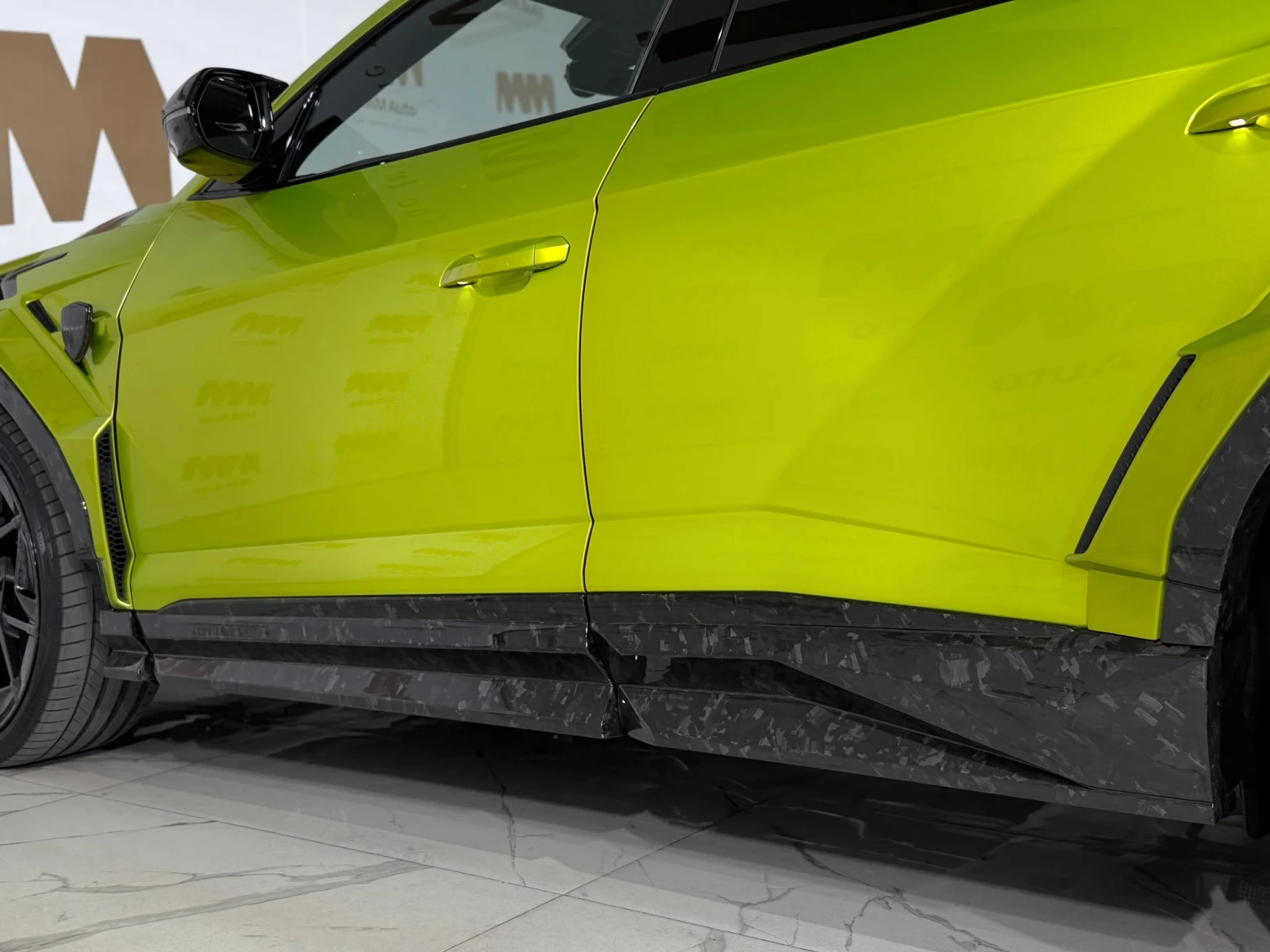 Lamborghini Urus SE* Mansory* Carbon, снимка 16 - Автомобили и джипове - 56438460