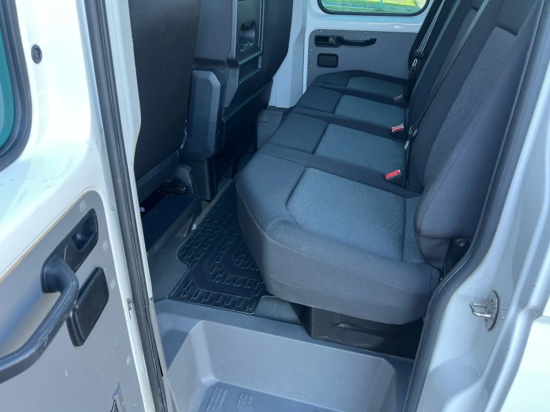 VW Crafter 2.0TDI DOKA KLIMATIK 6-СКОРОСТИ 7-МЕСТЕН EVRO 6B, снимка 16 - Бусове и автобуси - 51952802