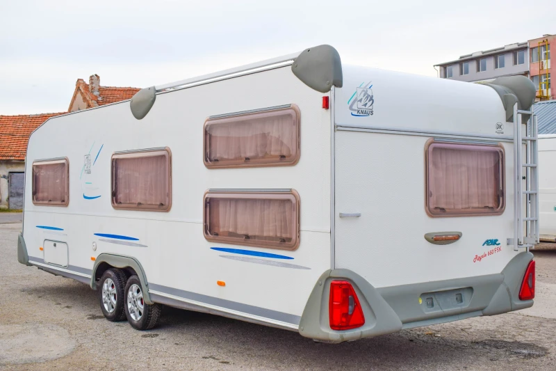 Каравана Knaus Azur Royale 650 FSK/8-местна/УНИКАТ, снимка 3 - Каравани и кемпери - 47468637