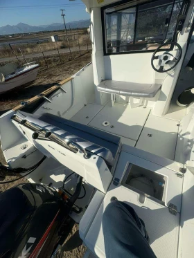 Моторна яхта Beneteau Barracuda 7, снимка 6 - Воден транспорт - 47847605