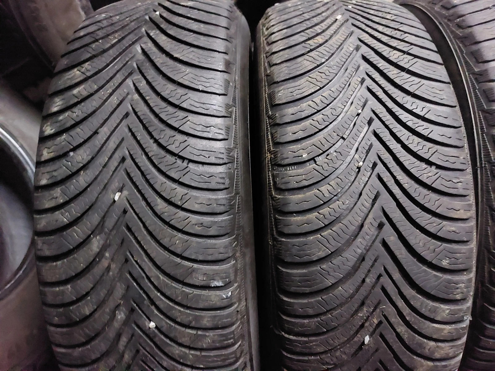 ���� 215/65R16 | Mobile.bg � ����������� 2