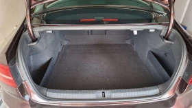 VW Passat 2.0 TDI Highline - Седан, снимка 9