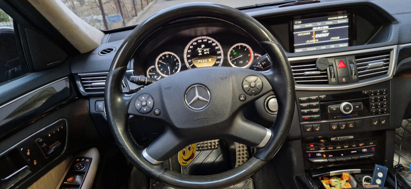 Mercedes-Benz E 350 4matic, снимка 10 - Автомобили и джипове - 46057743