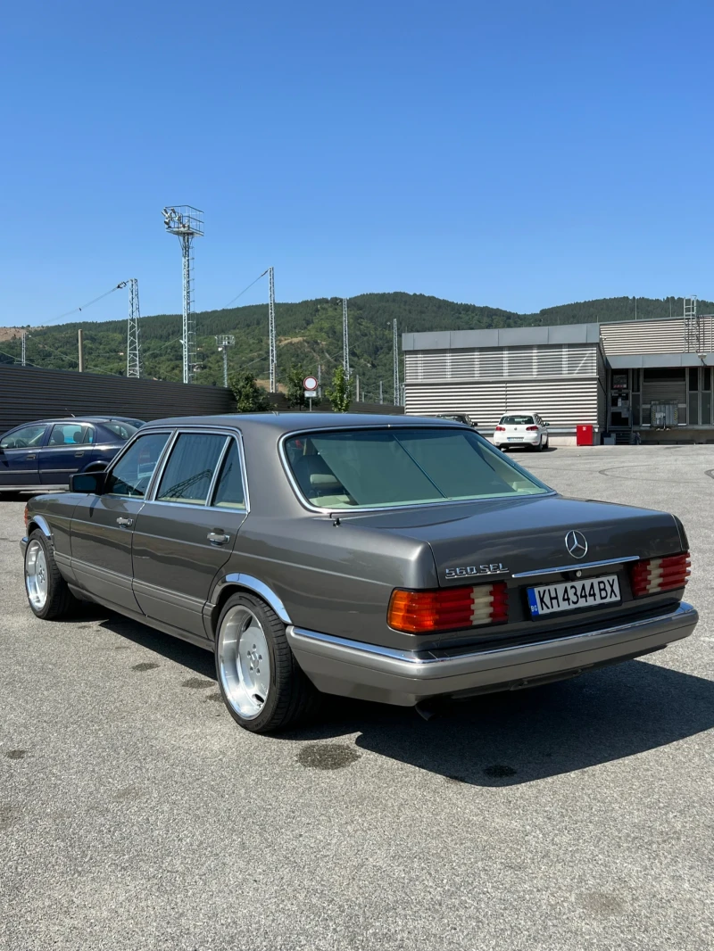 Mercedes-Benz 126 Mercedes 560SEL, снимка 1 - Автомобили и джипове - 47668650