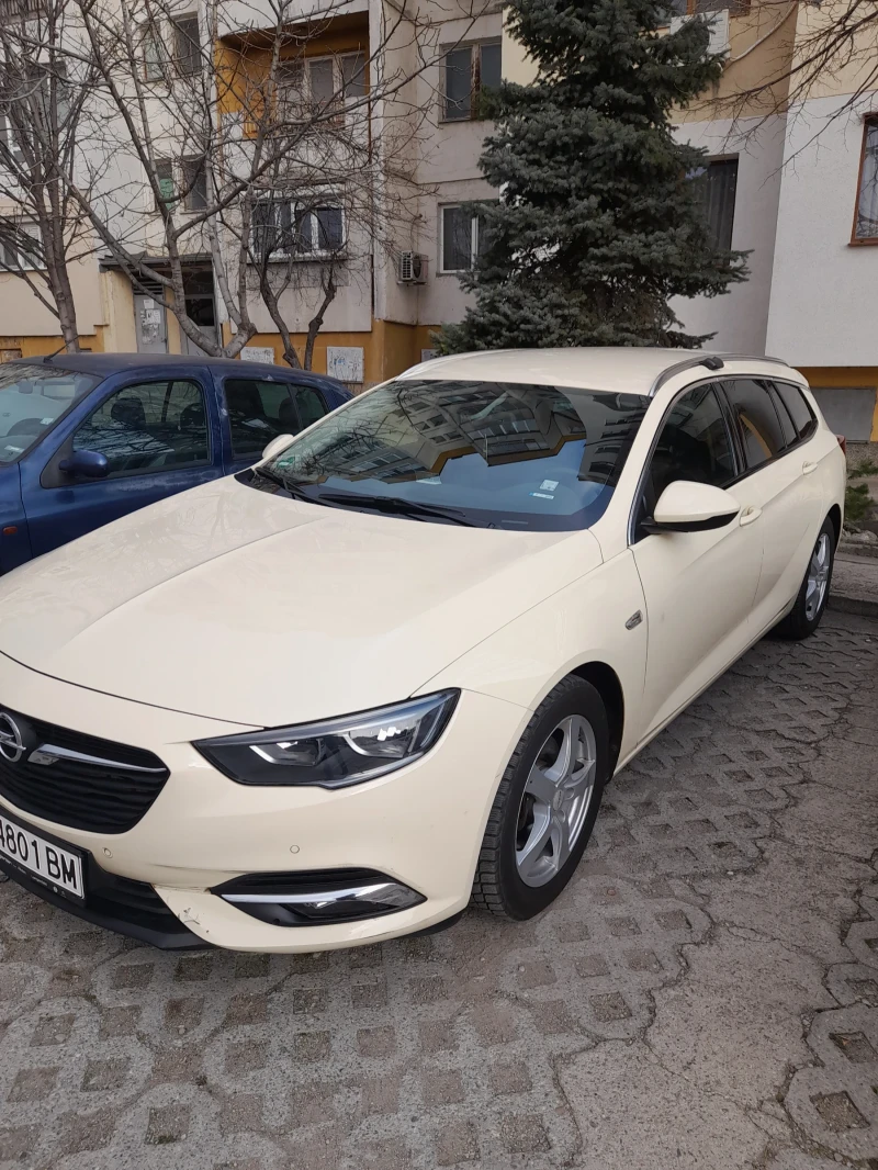 Opel Insignia, снимка 1 - Автомобили и джипове - 49232156