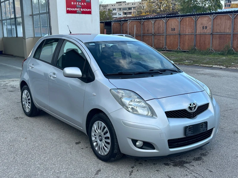 Toyota Yaris 1.4D4d Автоматик Face Lift Италия, снимка 10 - Автомобили и джипове - 52201074