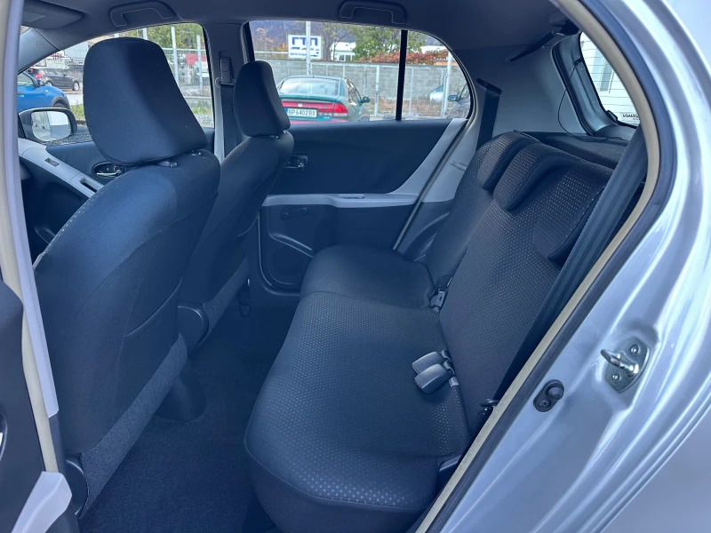 Toyota Yaris 1.4D4d Автоматик Face Lift Италия, снимка 14 - Автомобили и джипове - 52201074