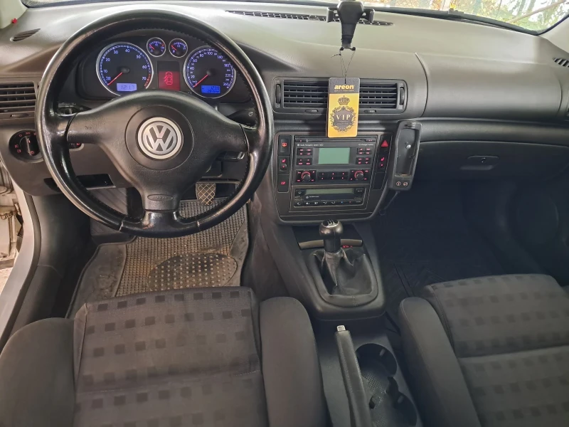 VW Passat 1, 8 Т Газ/бензин , снимка 8 - Автомобили и джипове - 52278917