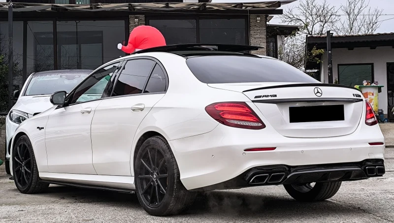 Mercedes-Benz E 220 D 4-MATIC AMG LINE ПАНОРАМА BURMEISTER , снимка 4 - Автомобили и джипове - 52864680
