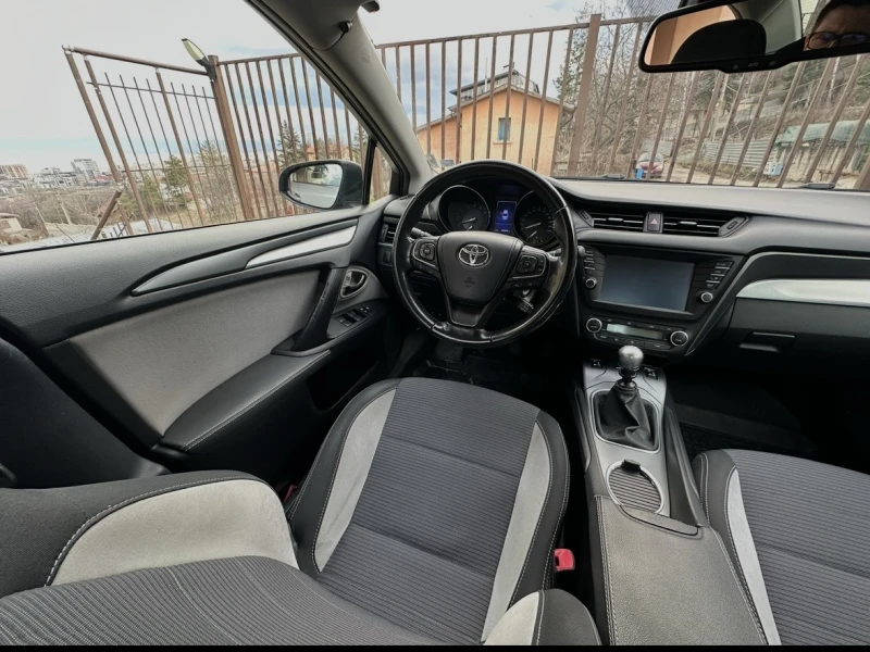 Toyota Avensis Гаранция Toyota Relax до юли 2027г. , снимка 14 - Автомобили и джипове - 52975888