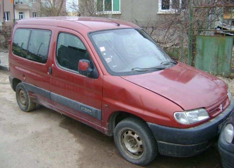 Citroen Berlingo, снимка 2 - Автомобили и джипове - 48681056