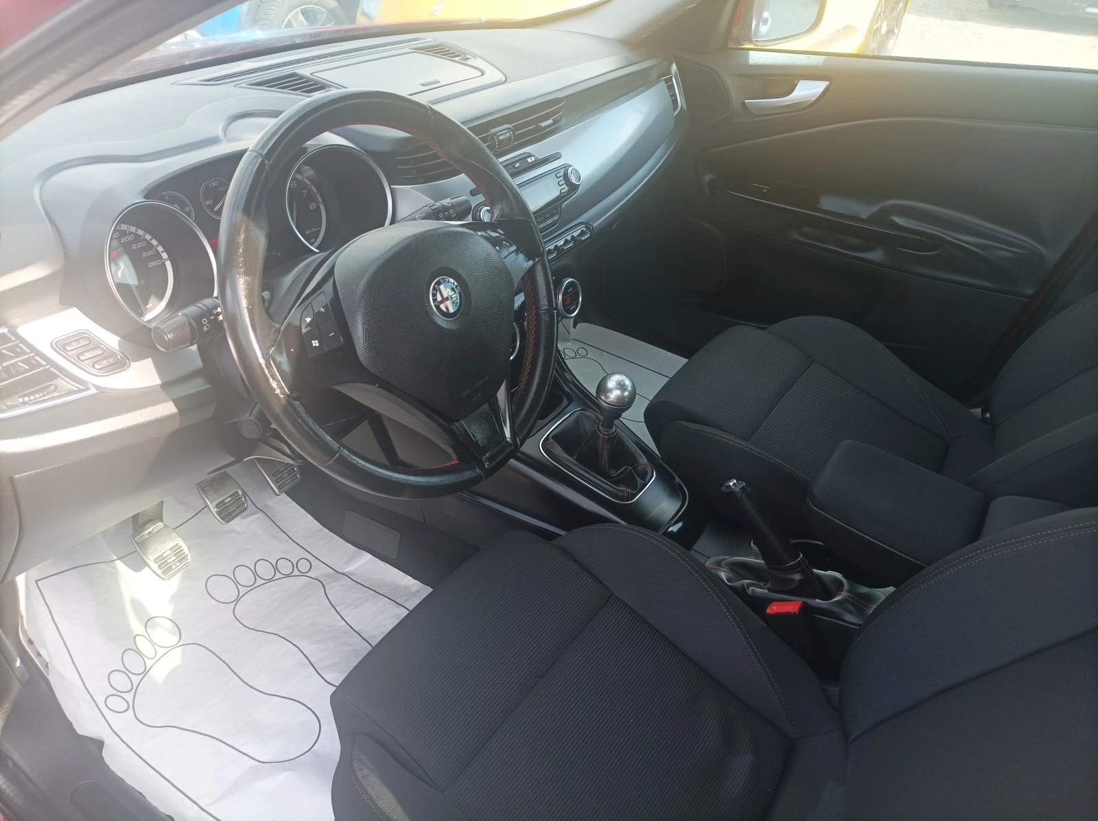 Alfa Romeo Giulietta 1.4TI-170K.C-EURO5 - изображение 9