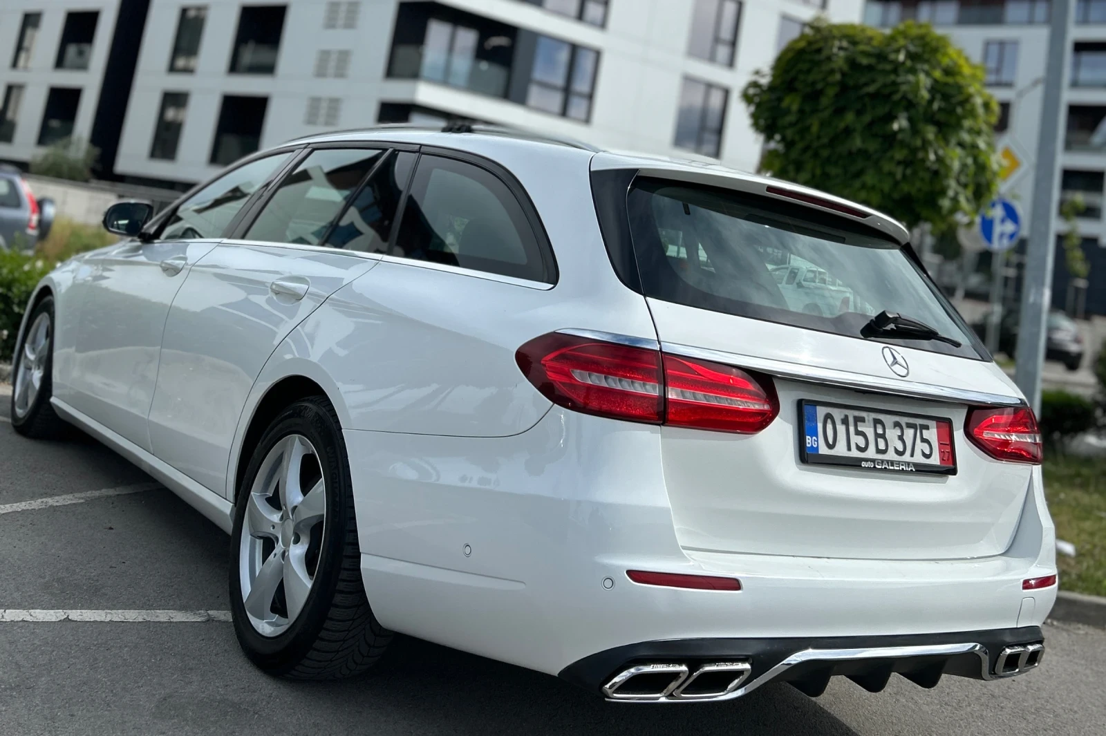 Mercedes-Benz E 220 6.3 PACKET/2.2D/FULL LED/AMG/ - изображение 8