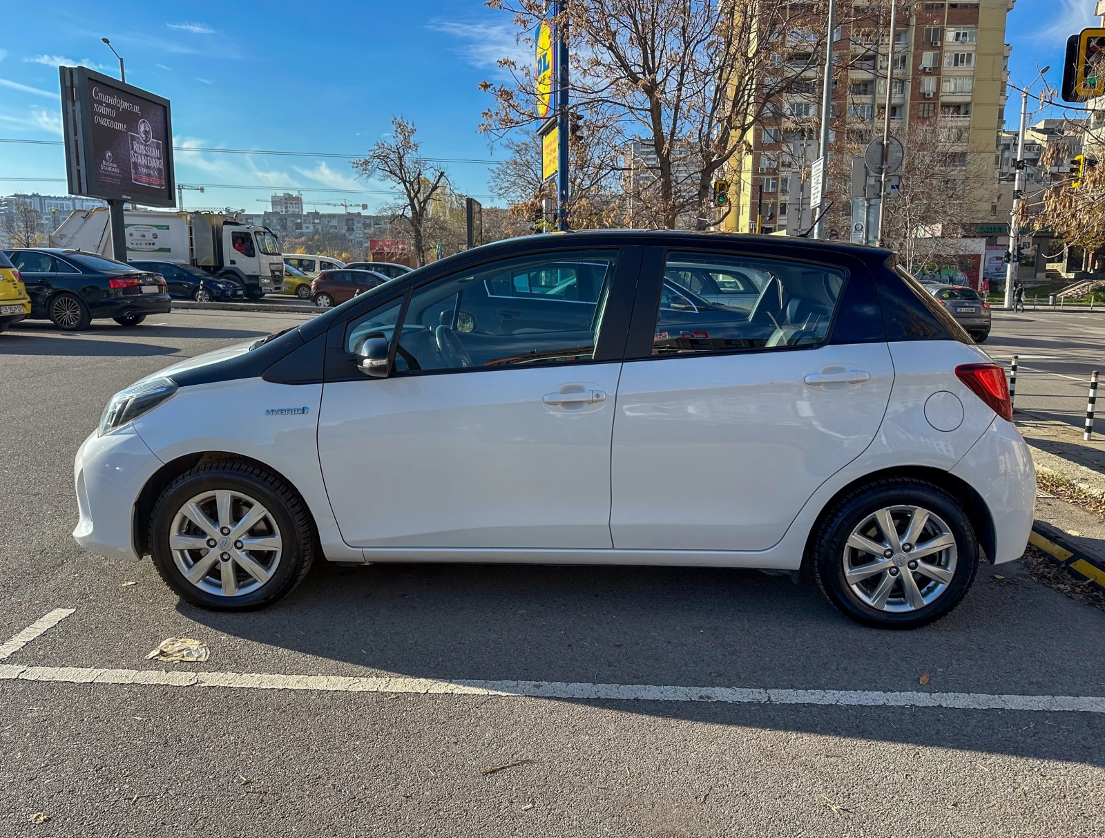 Toyota Yaris  - изображение 7