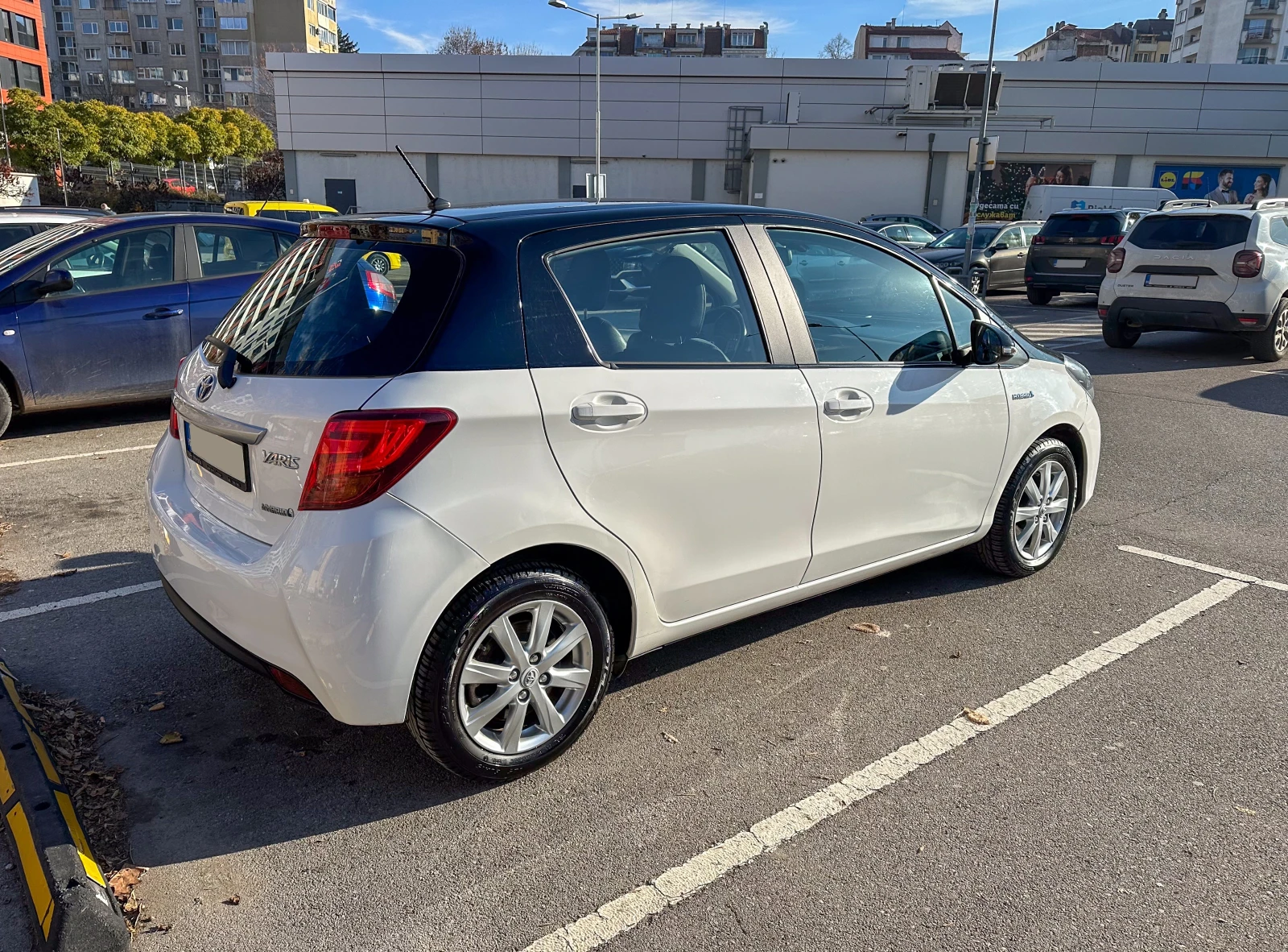 Toyota Yaris  - изображение 4