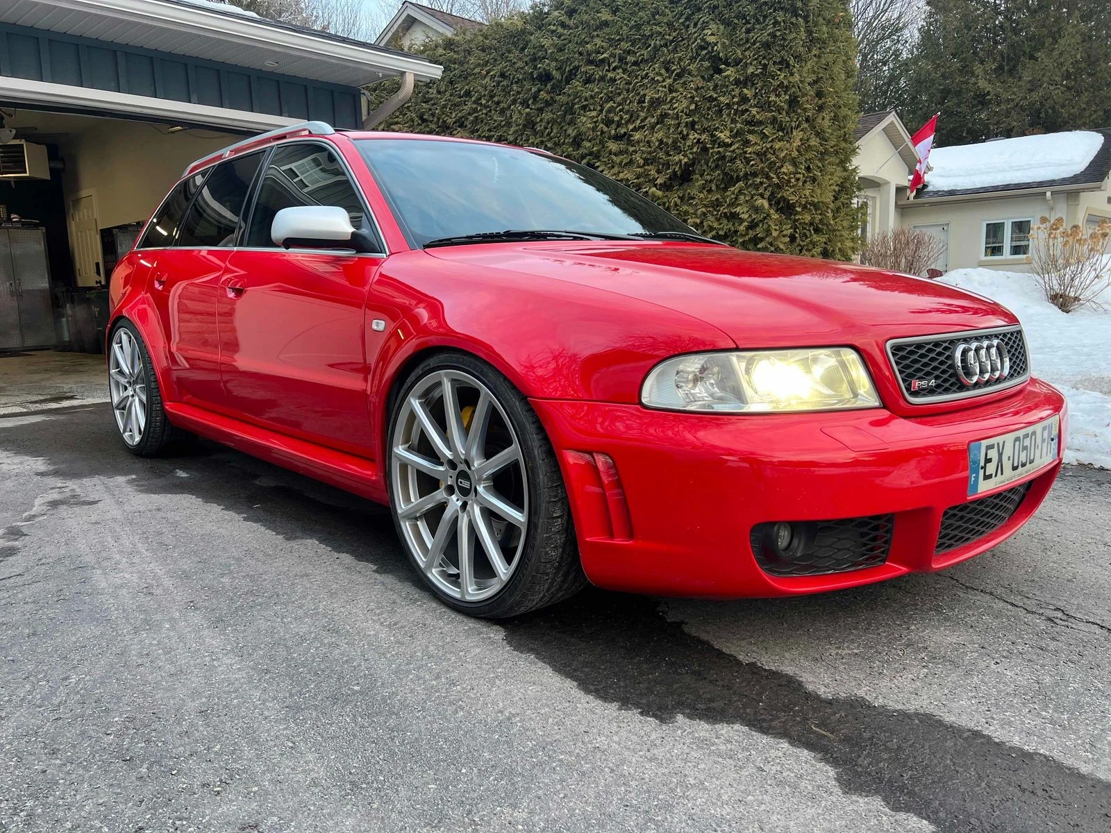 Audi Rs4 С РЕГИСТРАЦИЯ & АВТО КРЕДИТ, снимка 3 - Автомобили и джипове - 53784758